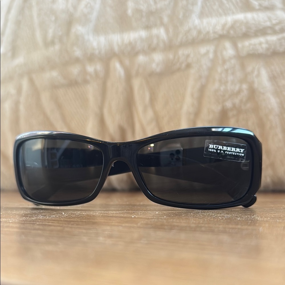 Retro Vintage Burberry Black Sunglasses